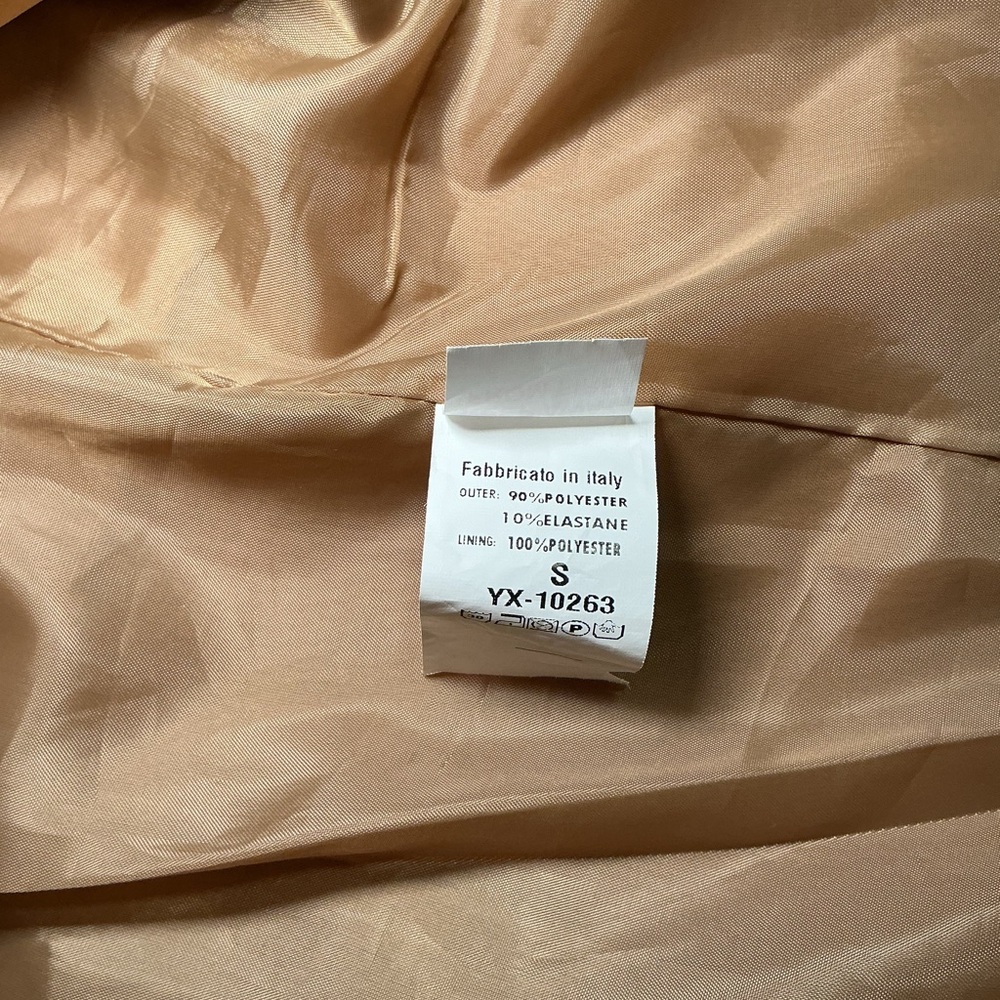 Elegant Tan Women's Blazer - Picture 5 of 9